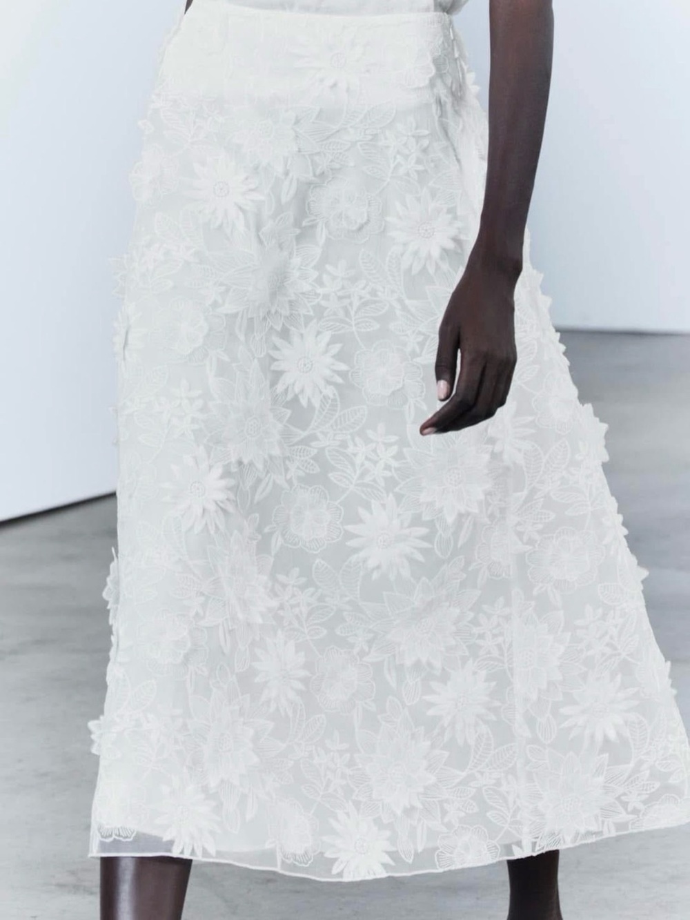 Zara White Floral Lace A-Line Skirt